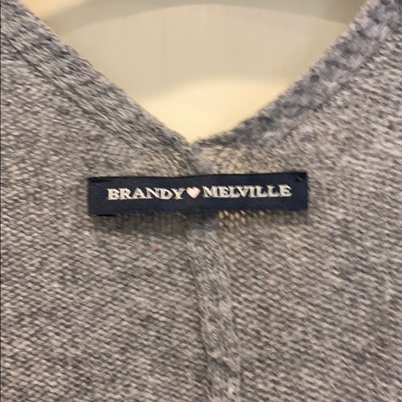 Brandy Melville sweater - Picture 5 of 7